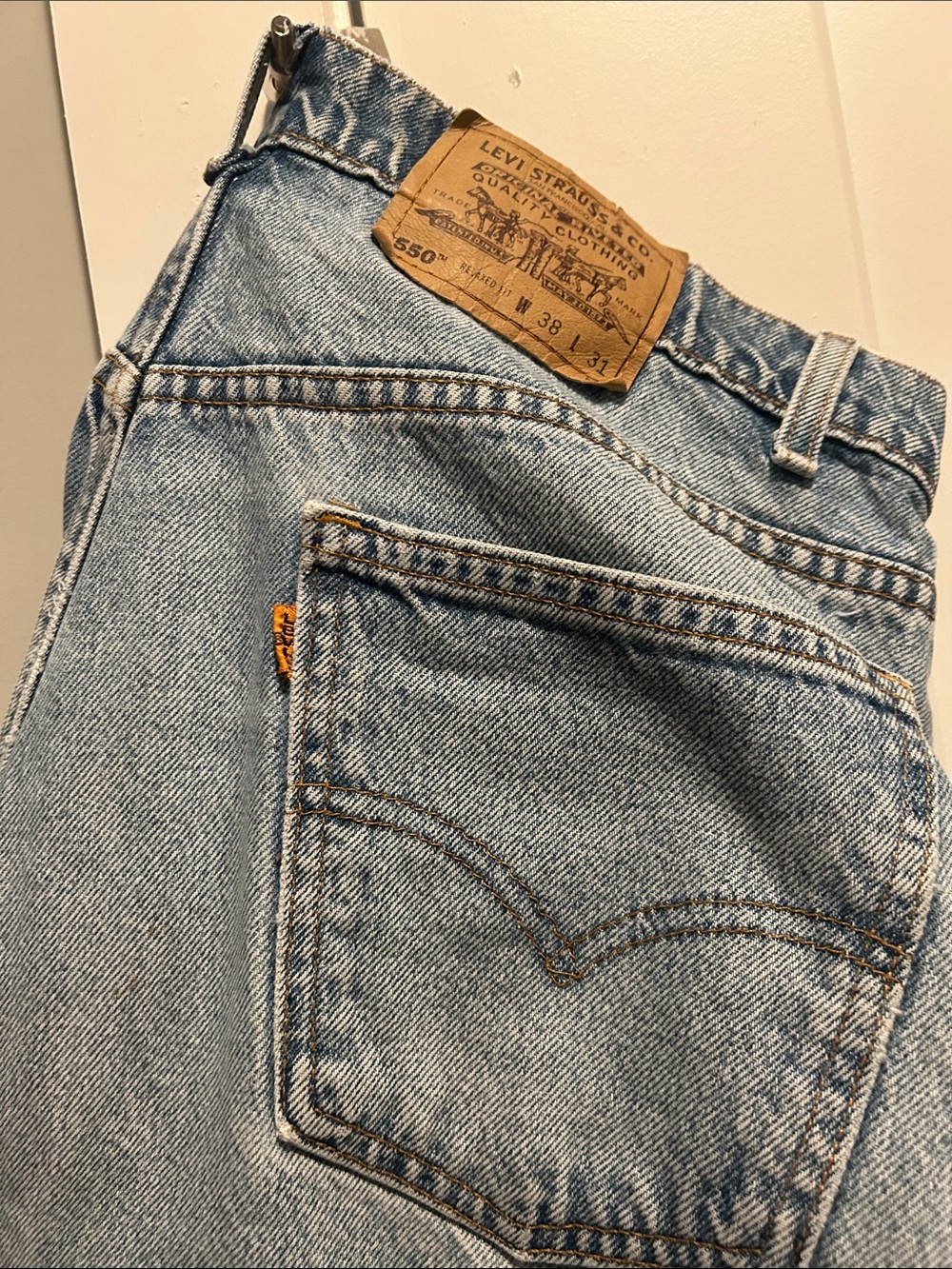 Vintage Orange Tag Levi’s - 550 38/31